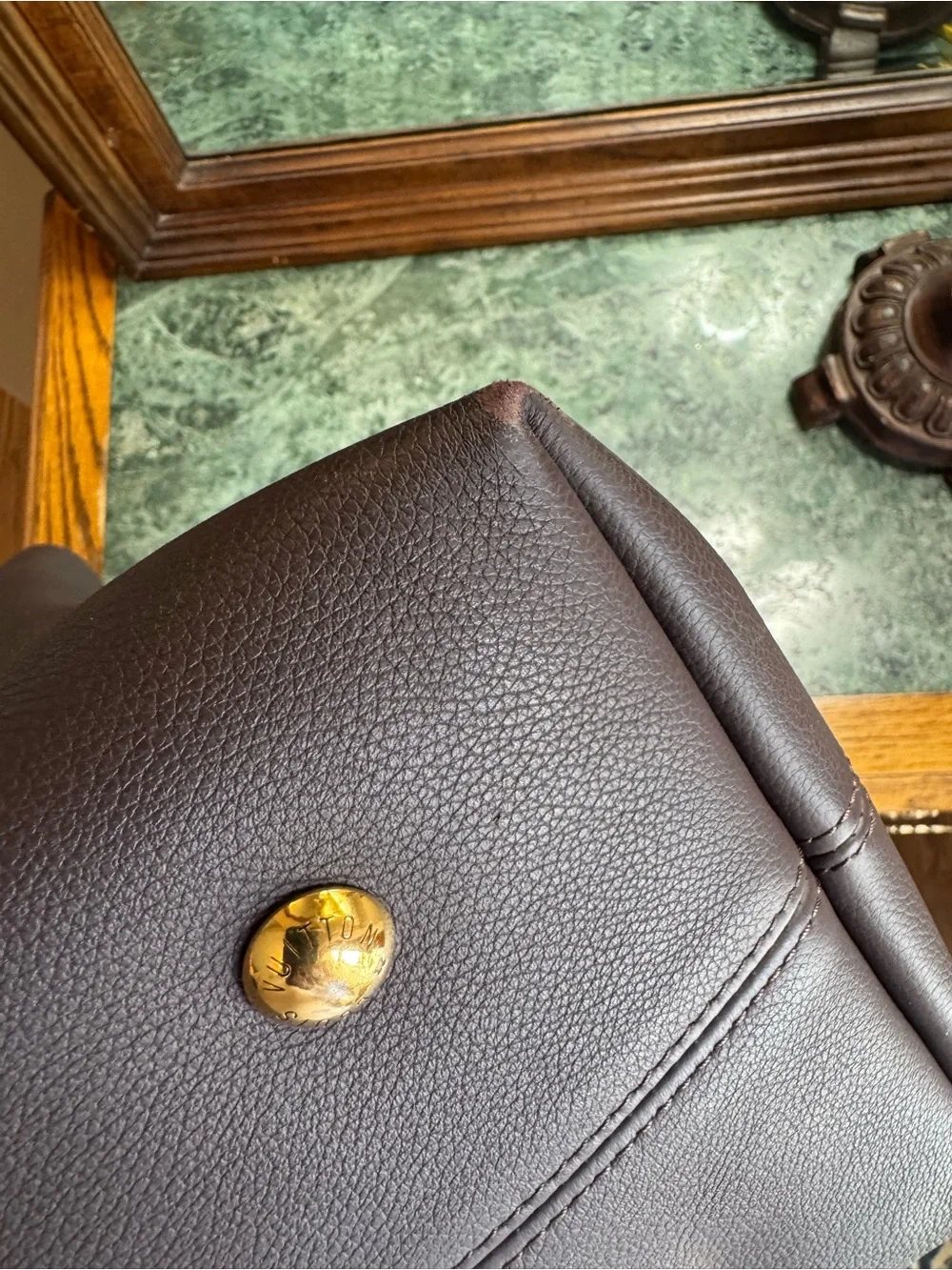 Louis Vuitton elegant louis